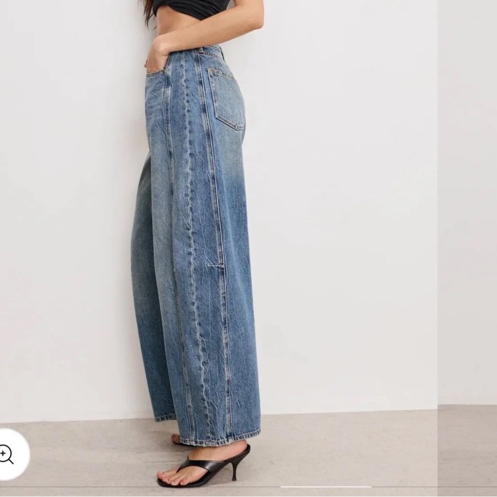 Good American Extreme Barrel Jeans - Picture 4 of 9
